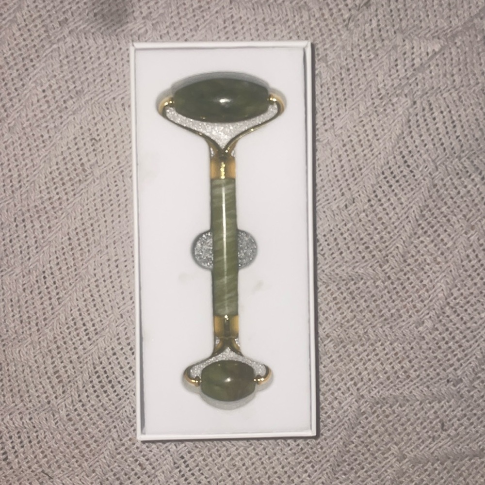 jadeface roller brand new